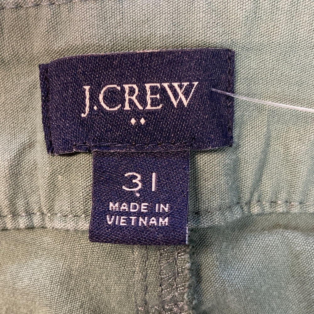 J. Crew Wide leg pants Sage Green Chinos
Patch pockets front and back size 31 - Picture 6 of 9